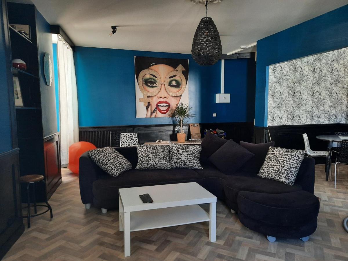 Duplex Place Du Marche Saint-Jean-dʼAngély Екстериор снимка